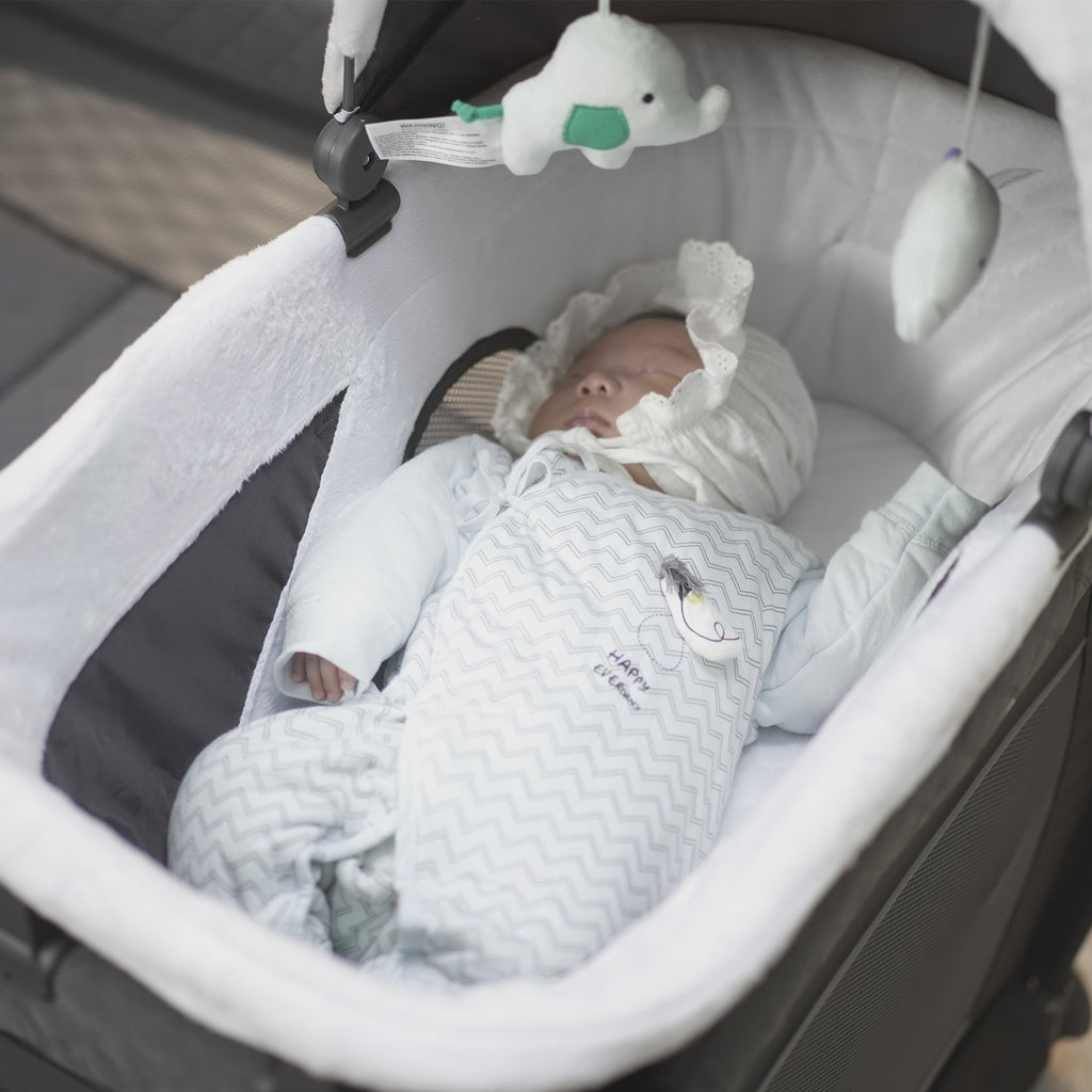 Pamo Babe Unisex Nursery Center Baby Playard with Bassinet & Changing Table, 0-36 Months